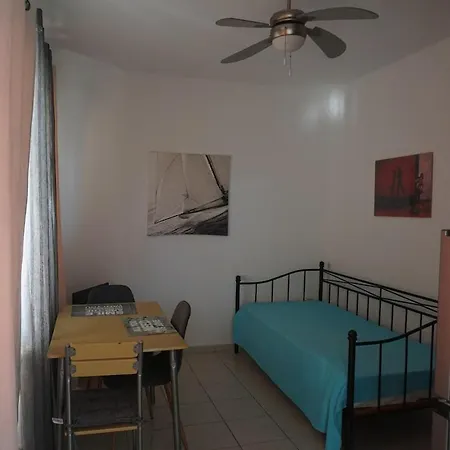 Sunny Apartments - Charilena 2ος Καλαμάτα